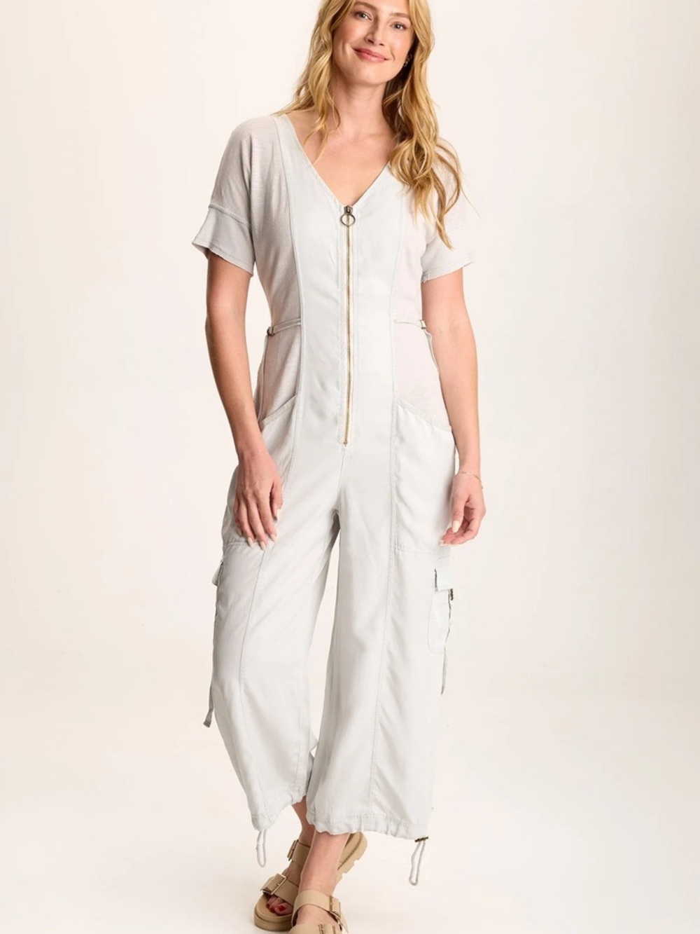 XCVI Light Gray Short-Sleeve Utility Jumpsuit with Front Zip Sz L NWT